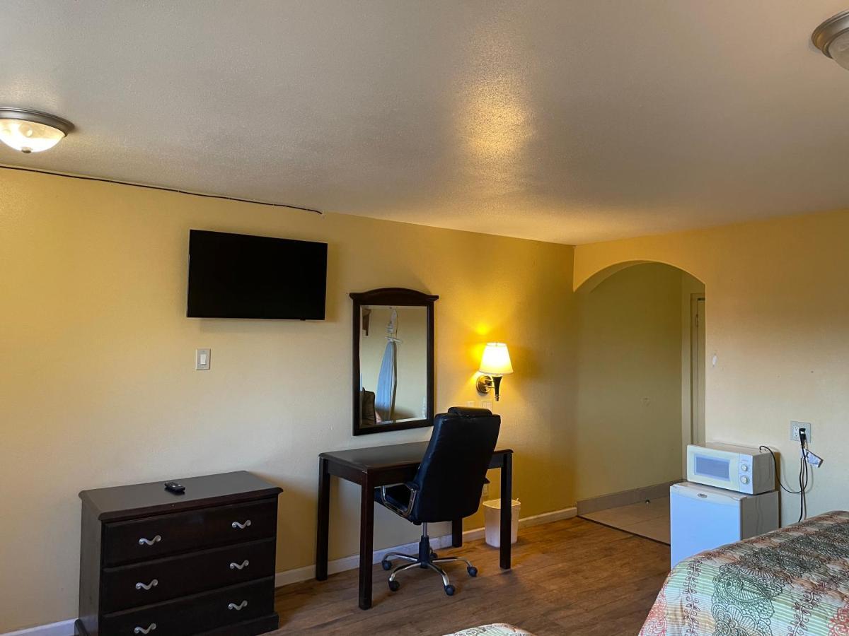 Dilley Executive Inn Екстер'єр фото
