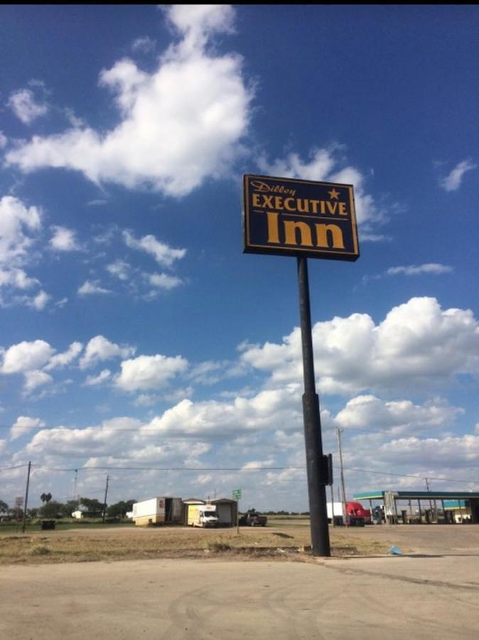 Dilley Executive Inn Екстер'єр фото